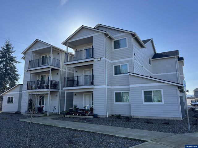 972 N 2nd St, Jefferson, OR 97352