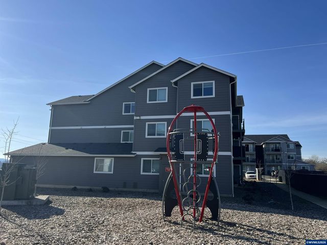 972 N 2nd St, Jefferson, OR 97352