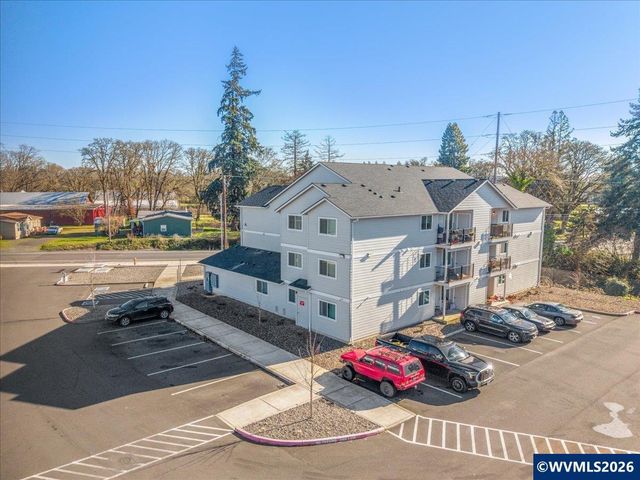 972 N 2nd St, Jefferson, OR 97352