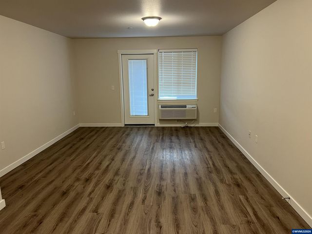 972 N 2nd St, Jefferson, OR 97352