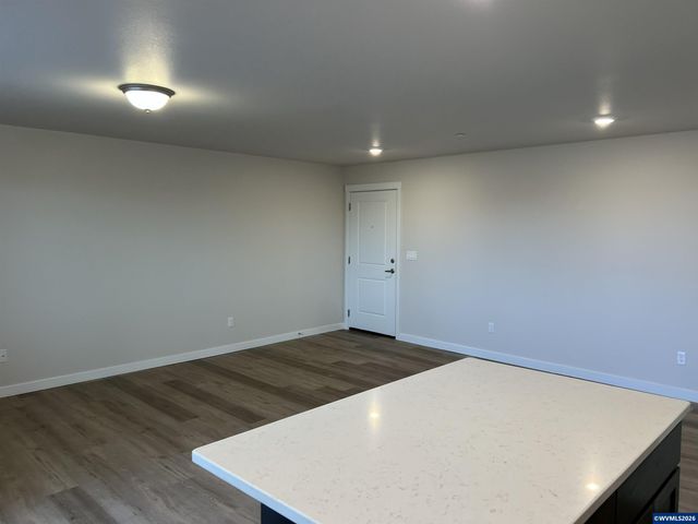 972 N 2nd St, Jefferson, OR 97352