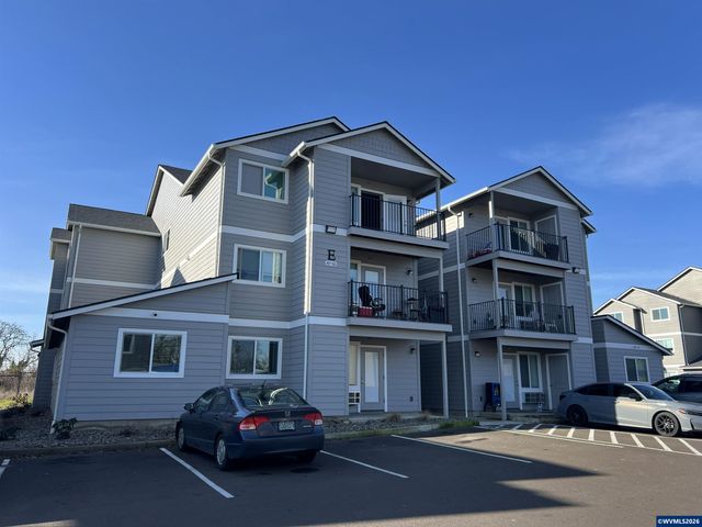 972 N 2nd St, Jefferson, OR 97352