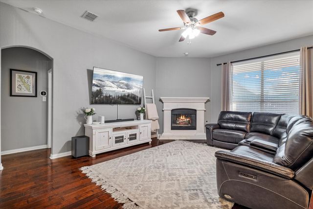 2604 Leisure Lane, Little Elm, TX 75068
