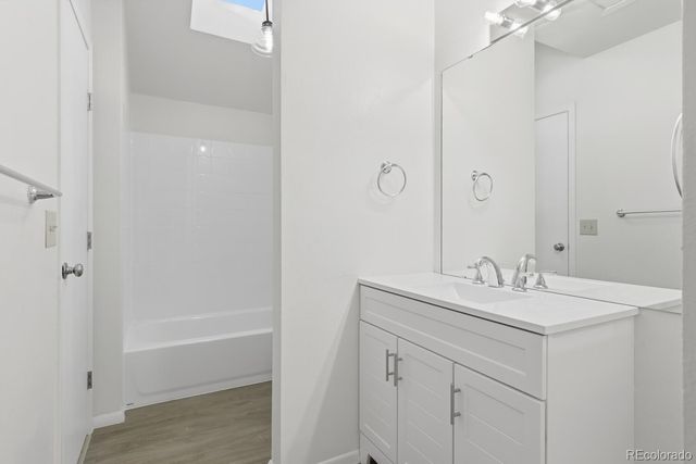 3757 S Genoa Circle B, Aurora, CO 80013