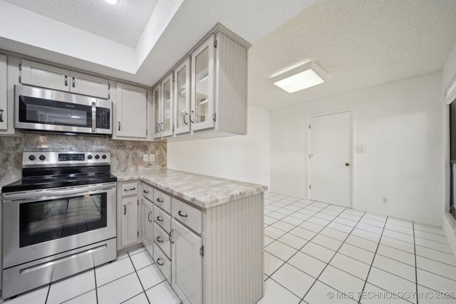 8470 S College Avenue 65, Tulsa, OK 74137