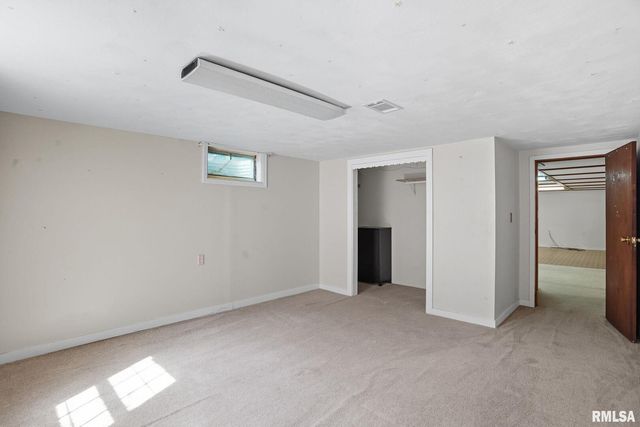 109 N 3RD Street, Colona, IL 61241