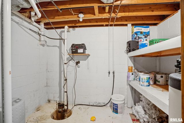 109 N 3RD Street, Colona, IL 61241