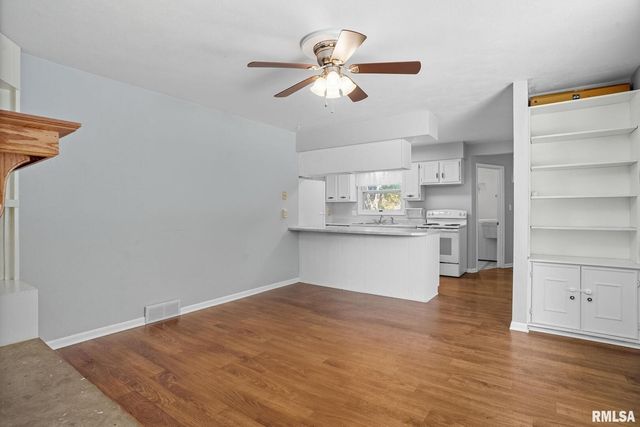 109 N 3RD Street, Colona, IL 61241