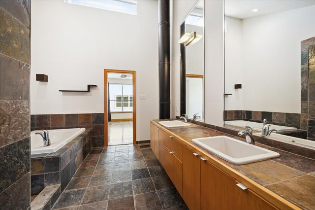 94 Drew Street C, Houston, TX 77006