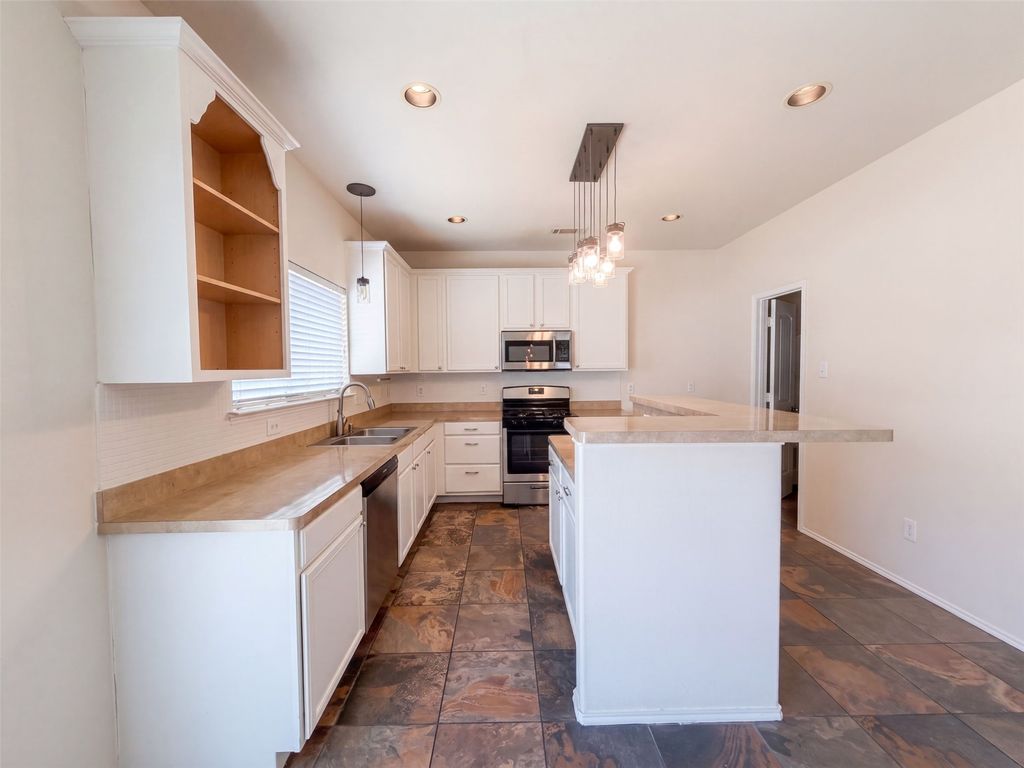 1924 Hartwell Court, Providence Village, TX 76227 — photo 2