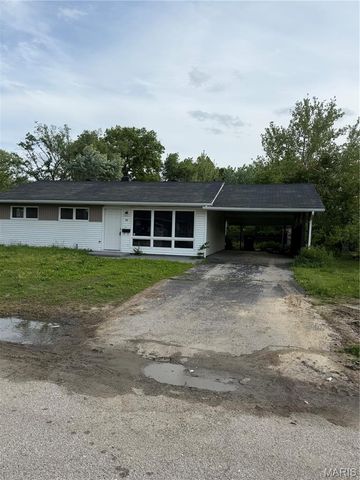 18 Melvin Drive, Cahokia, IL 62206