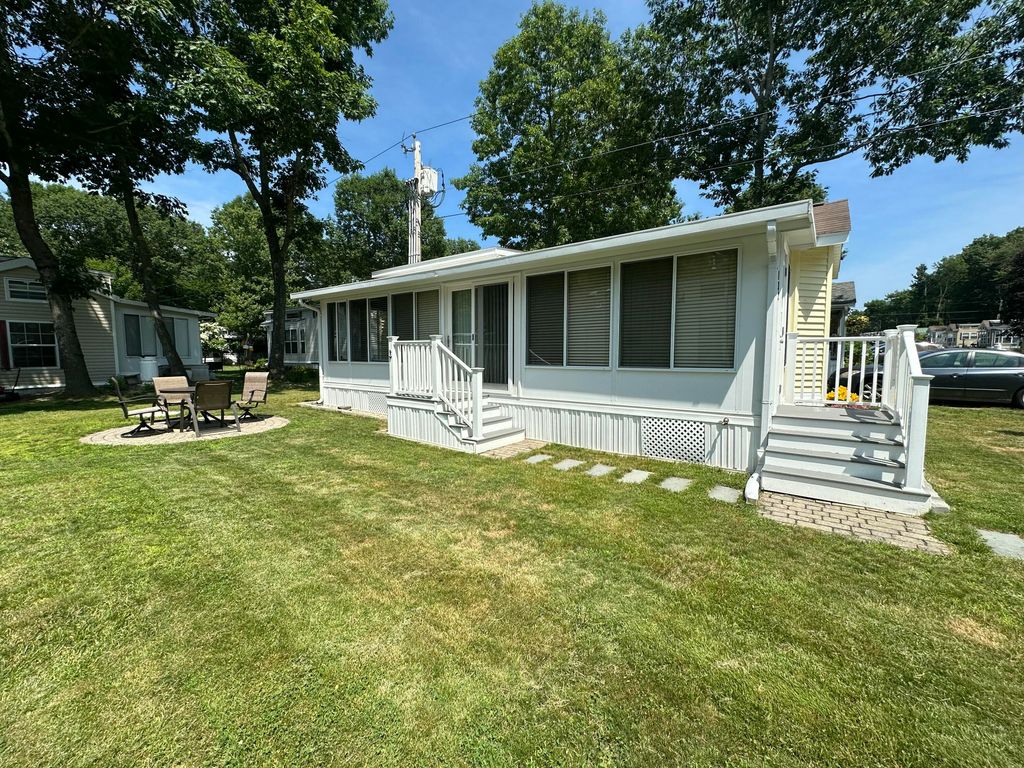 23 College Drive 132, Wells, ME 04090 — photo 5