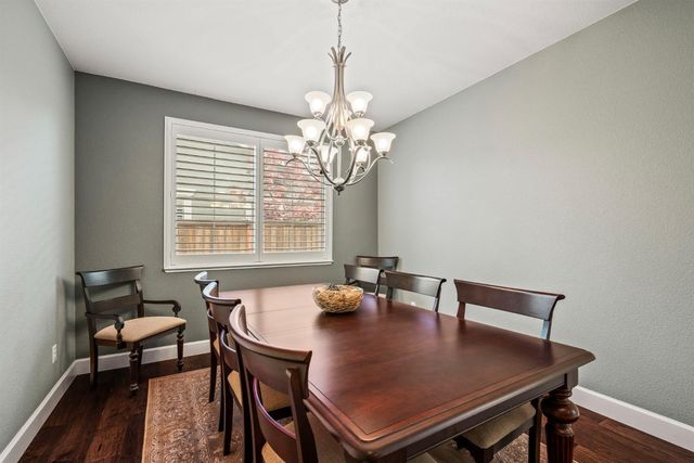 902 Anvil Cir, Rocklin, CA 95765