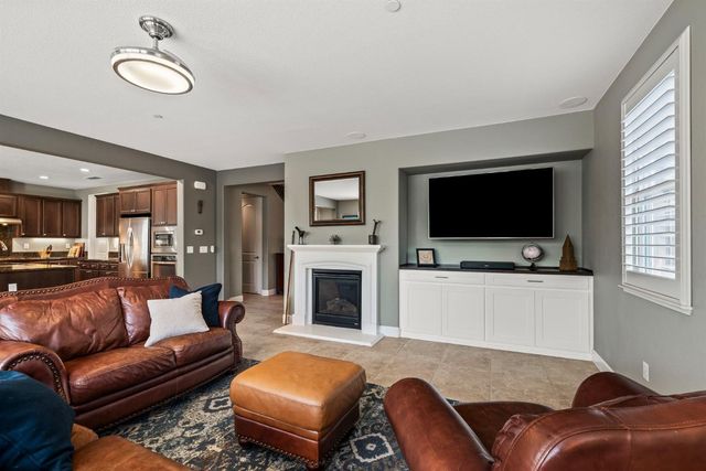 902 Anvil Cir, Rocklin, CA 95765
