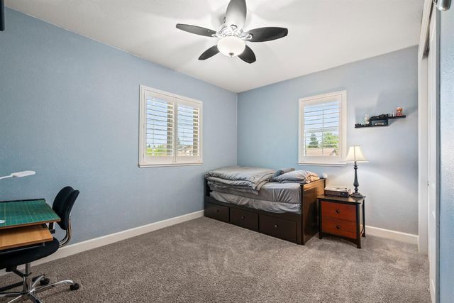 902 Anvil Cir, Rocklin, CA 95765