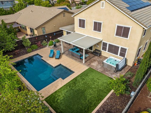 902 Anvil Cir, Rocklin, CA 95765