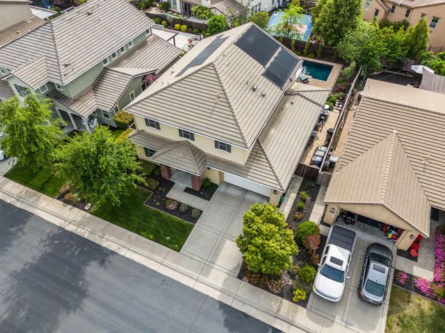 902 Anvil Cir, Rocklin, CA 95765