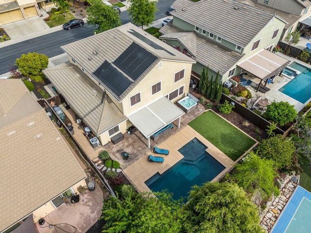 902 Anvil Cir, Rocklin, CA 95765
