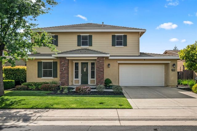 902 Anvil Cir, Rocklin, CA 95765