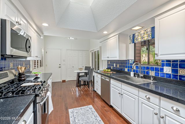4950 N Via Gelsomino, Tucson, AZ 85750