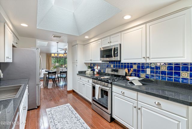4950 N Via Gelsomino, Tucson, AZ 85750