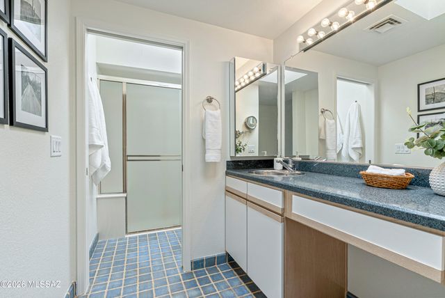 4950 N Via Gelsomino, Tucson, AZ 85750