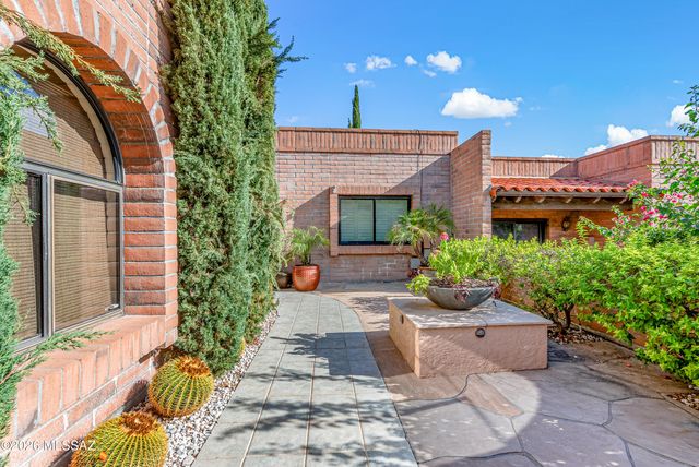4950 N Via Gelsomino, Tucson, AZ 85750