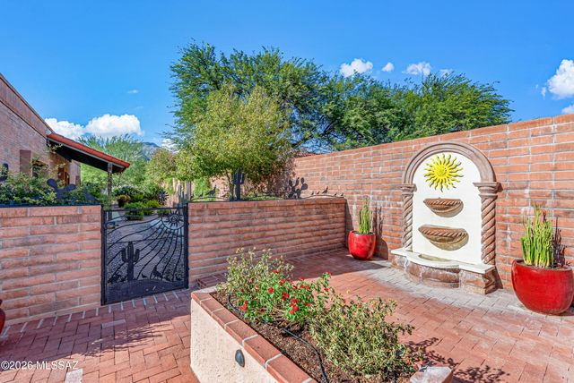 4950 N Via Gelsomino, Tucson, AZ 85750