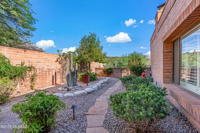 4950 N Via Gelsomino, Tucson, AZ 85750