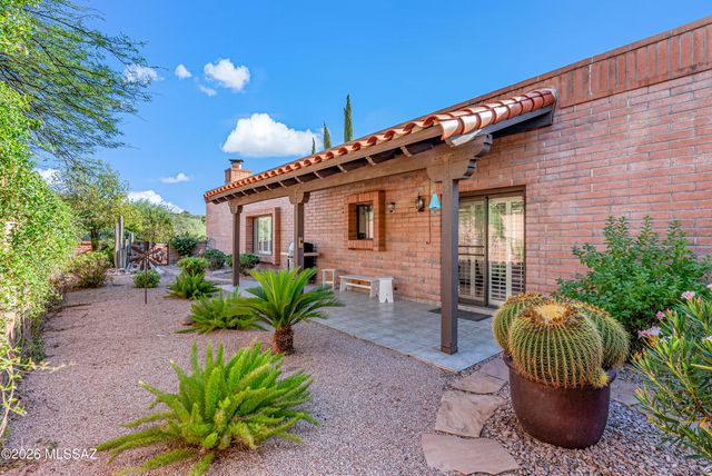 4950 N Via Gelsomino, Tucson, AZ 85750