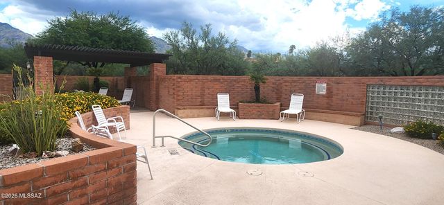 4950 N Via Gelsomino, Tucson, AZ 85750