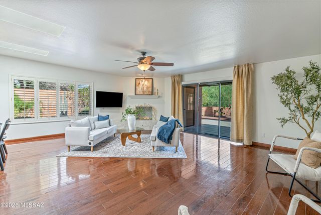 4950 N Via Gelsomino, Tucson, AZ 85750