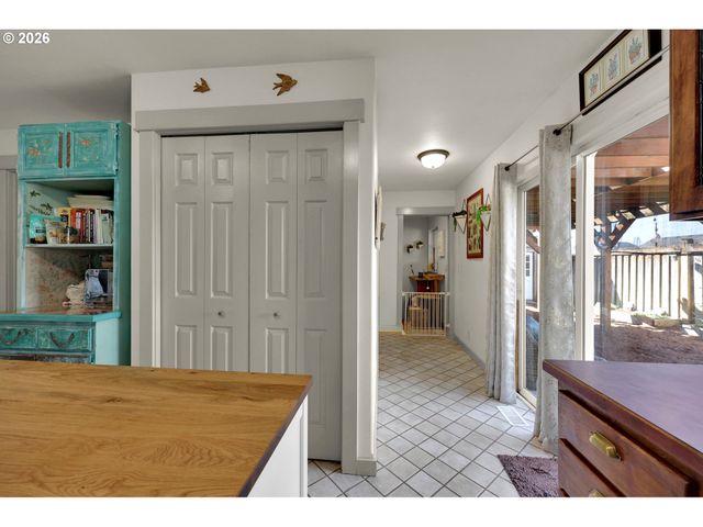 1375 Willow, Junction City, OR 97448