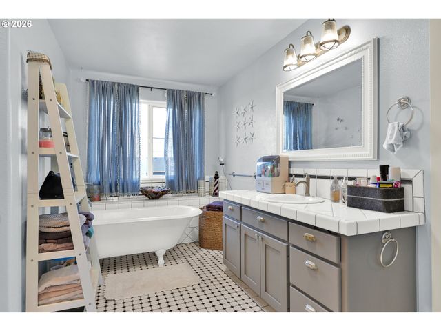 1375 Willow, Junction City, OR 97448