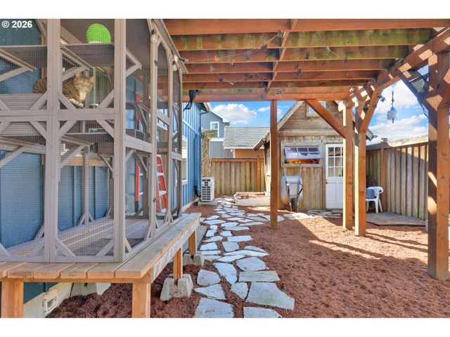 1375 Willow, Junction City, OR 97448