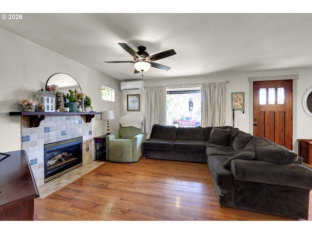 1375 Willow, Junction City, OR 97448