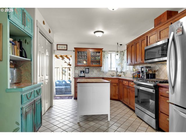 1375 Willow, Junction City, OR 97448