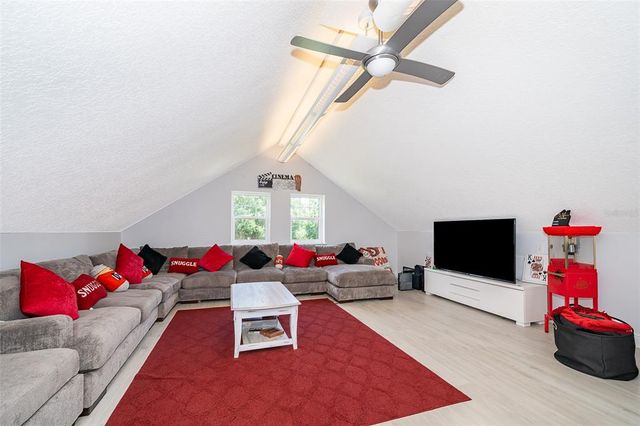 17550 COUNTY ROAD 455, Montverde, FL 34756