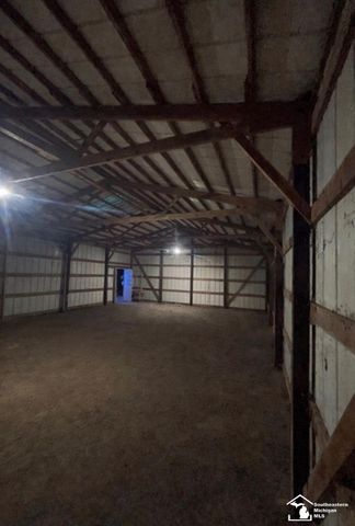 5177 Robinson Road, Petersburg, MI 49270