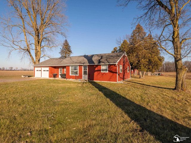 5177 Robinson Road, Petersburg, MI 49270