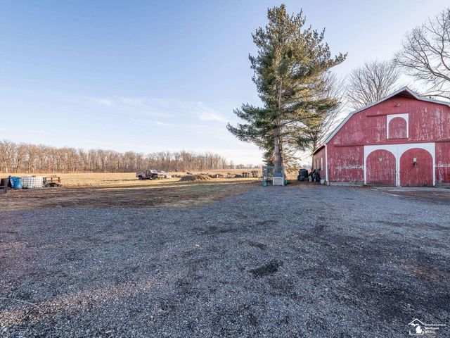 5177 Robinson Road, Petersburg, MI 49270