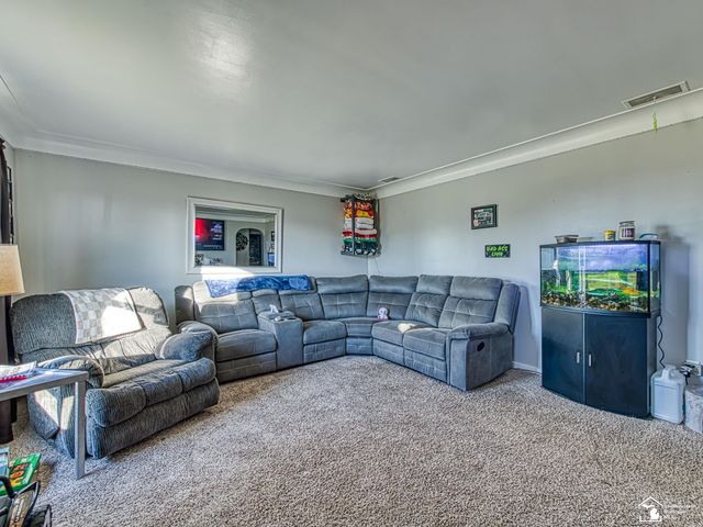 5177 Robinson Road, Petersburg, MI 49270