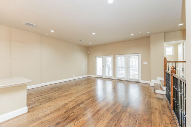 5209 Schuler Street C, Houston, TX 77007