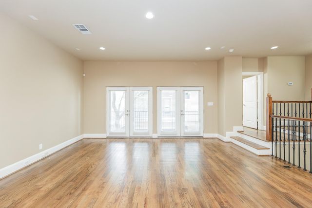 5209 Schuler Street C, Houston, TX 77007