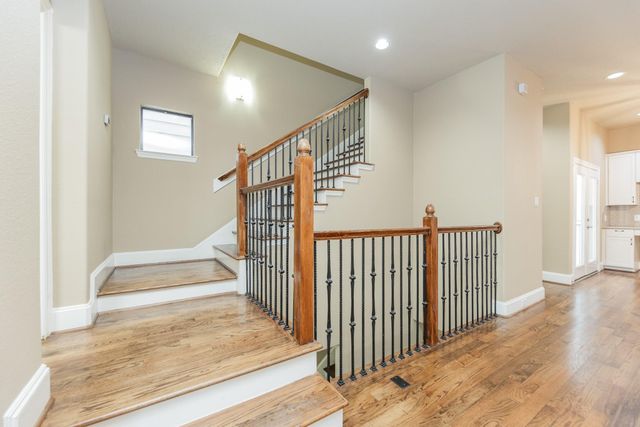 5209 Schuler Street C, Houston, TX 77007