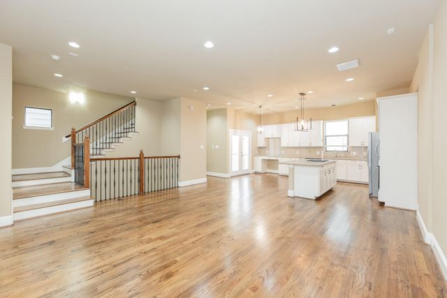 5209 Schuler Street C, Houston, TX 77007