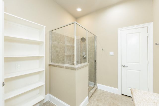 5209 Schuler Street C, Houston, TX 77007