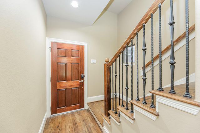 5209 Schuler Street C, Houston, TX 77007