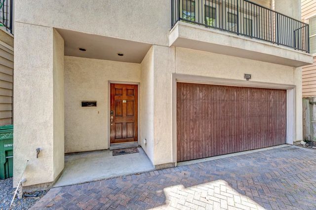 5209 Schuler Street C, Houston, TX 77007