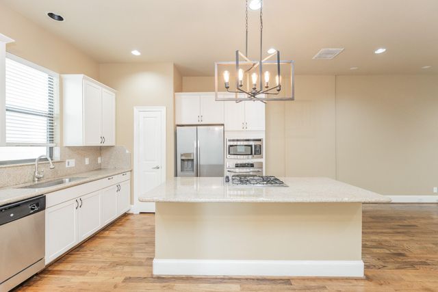 5209 Schuler Street C, Houston, TX 77007